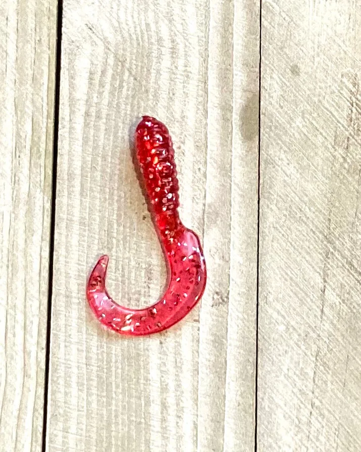3" MINNOW GRUB BLEEDING RED GLITTER