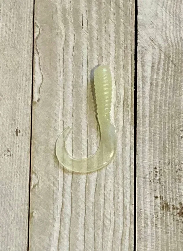 3" MINNOW GRUB GLOW IN THE DARK