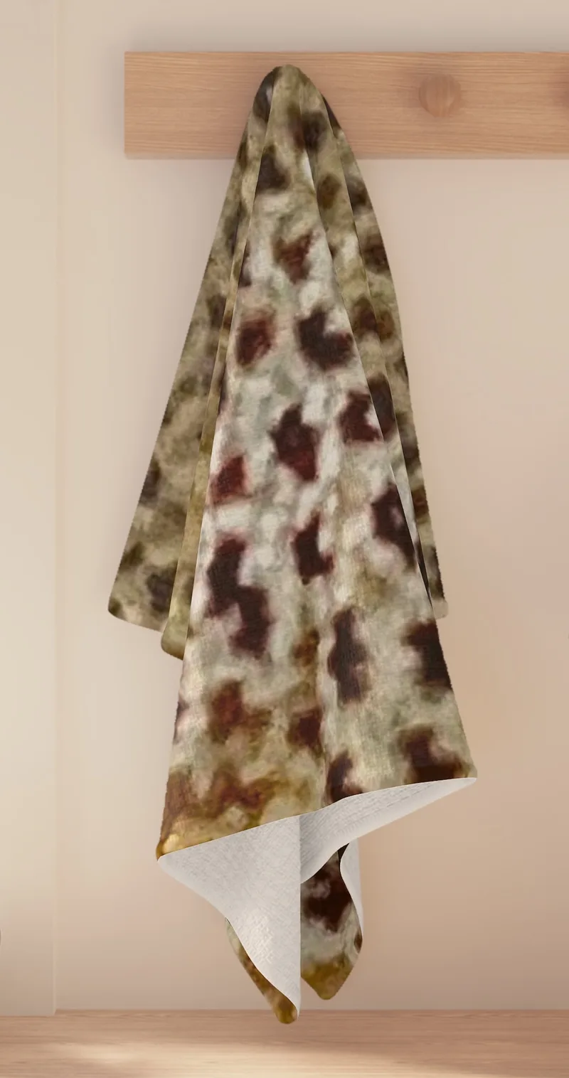 FISH SKIN MICROFIBER TOWEL BROWN TROUT
